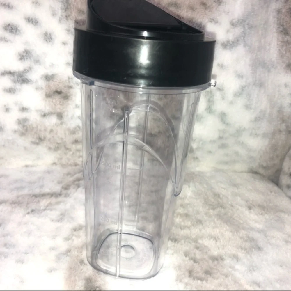 Oster Clear Tumbler with‎ Black Lid 24oz BPA Free